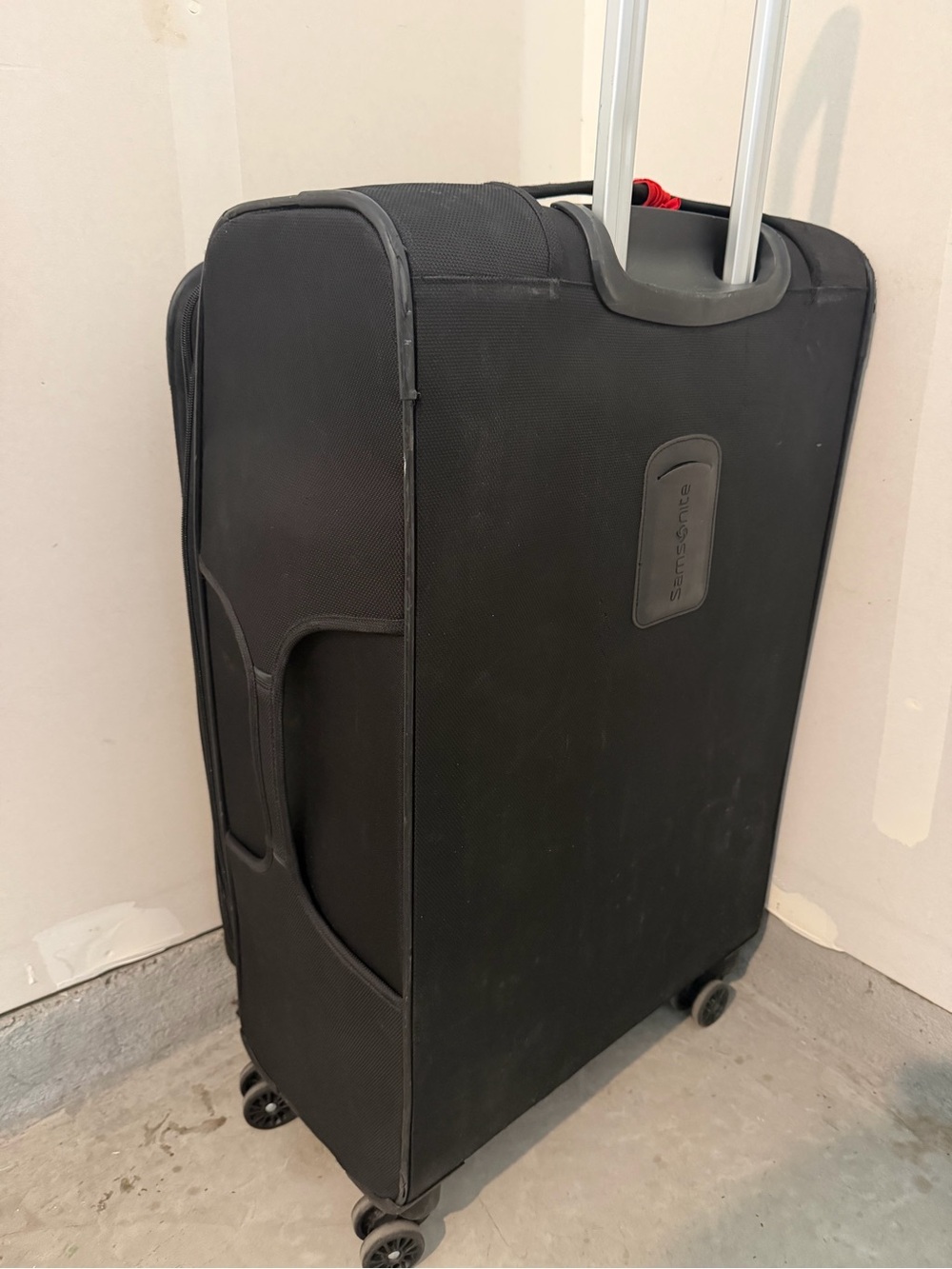 Samsonite black large checked softshell suitcase